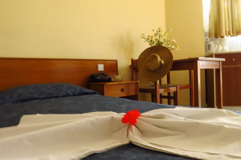 Maritime Hotel Apartments Petaloudes Εξωτερικό φωτογραφία