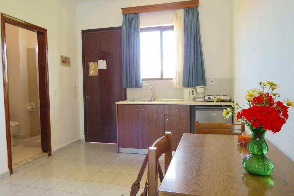 Maritime Hotel Apartments Petaloudes Εξωτερικό φωτογραφία