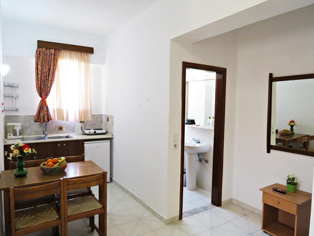 Maritime Hotel Apartments Petaloudes Εξωτερικό φωτογραφία